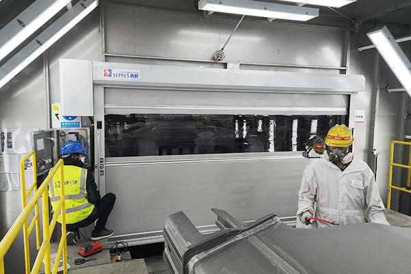 無(wú)錫噴涂設(shè)備間防爆快速門縮略圖 無(wú)錫噴涂設(shè)備間防爆快速門縮略圖